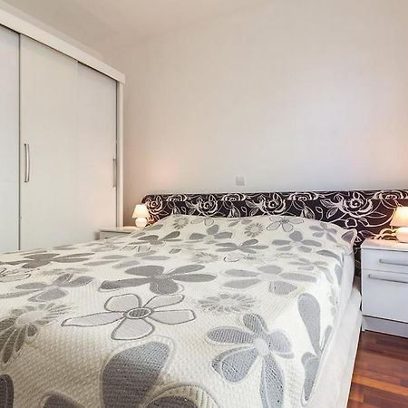 Apartments - Villa Oliva Premantura Bagian luar foto