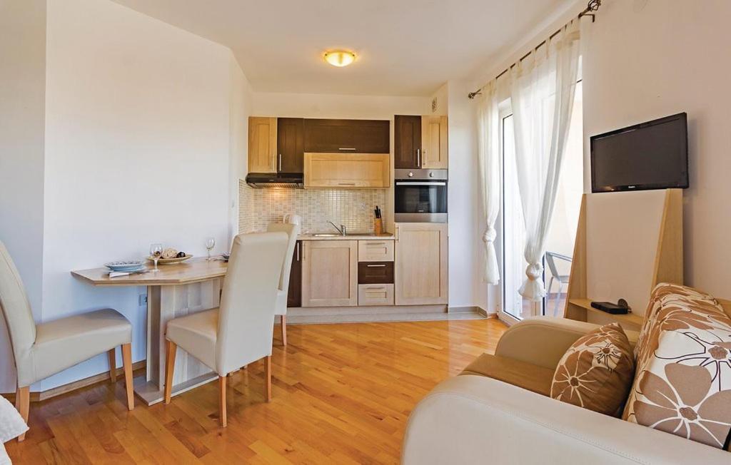 Apartments - Villa Oliva Premantura Bagian luar foto
